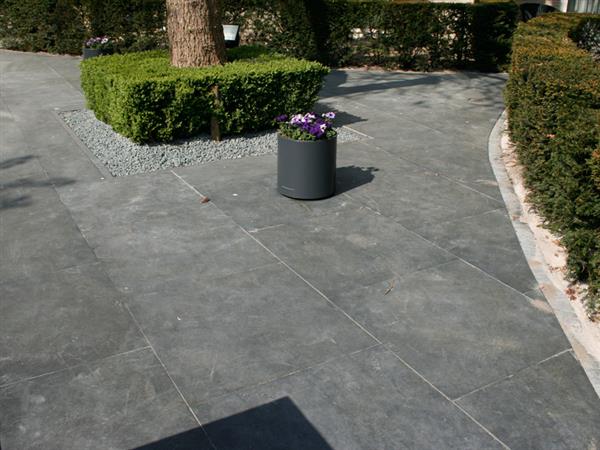 Grote foto mustang leisteen black slate 60x60 cm terrastegels tuin en terras tegels en terrasdelen