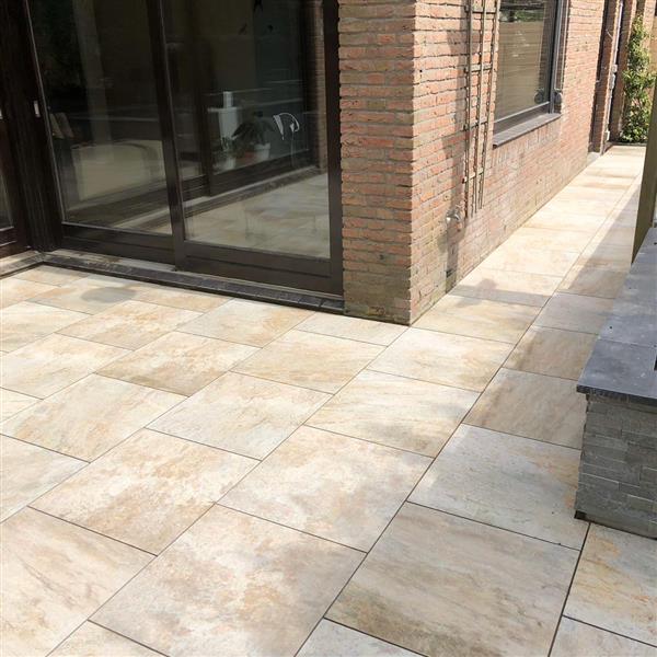 Grote foto mediterraanse stijl keramiek tuintegels beige gold tuin en terras tegels en terrasdelen