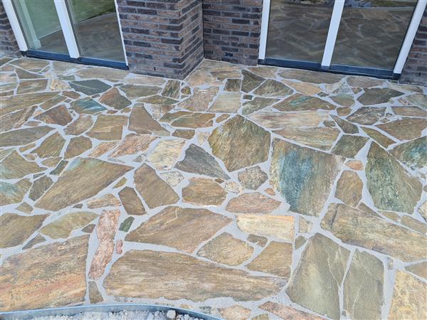 Grote foto natuurlijke uitstraling terras flagstones kavala brown tuin en terras tegels en terrasdelen