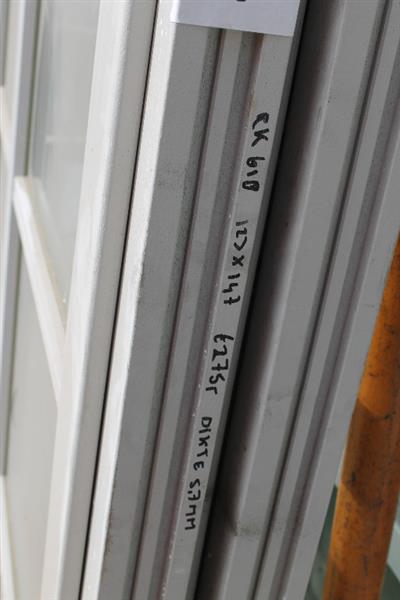 Grote foto nieuw hardhouten raamkozijn draai kiep 123x147 doe het zelf en verbouw kozijnen en schuifpuien