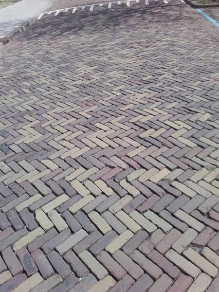 Grote foto gebakken klinkers dikformaten van vroeger tuin en terras sierstenen en rotsen