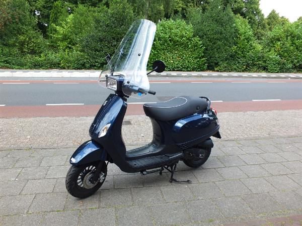 Grote foto btc riva 2015 25km 950 fietsen en brommers scooters