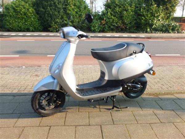 Grote foto turbho rl 50s nieuw 25 en 45 km fietsen en brommers scooters