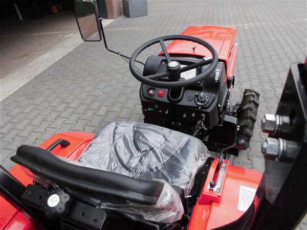 Grote foto field trac vst180 kubota iseki solis agrarisch tractoren