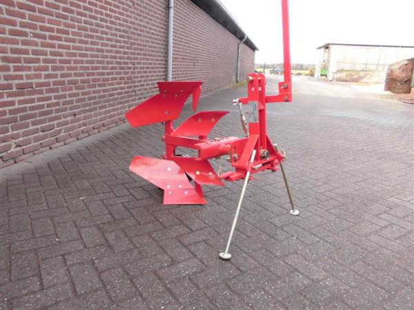 Grote foto wentelploeg minitrekker kubota iseki agrarisch mechanisatie