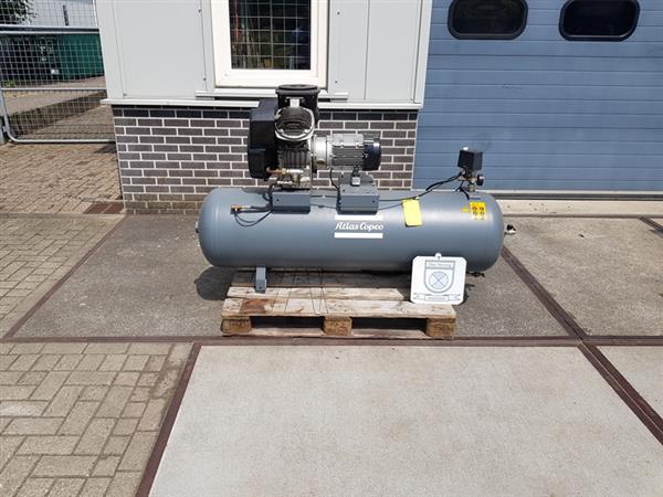 Grote foto atlas copco bj 2012 le22 10 250 compressor doe het zelf en verbouw compressors