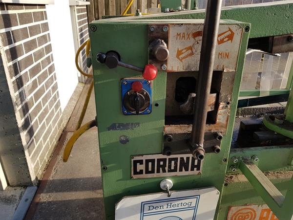 Grote foto beugelzaagmachine zaagmachine carona 200 doe het zelf en verbouw zaagmachines