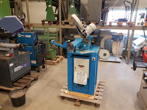 Grote foto bewo bandzaag bs150 met koeling handbediende zaagmachine 400v dealer bewo machines doe het zelf en verbouw zaagmachines