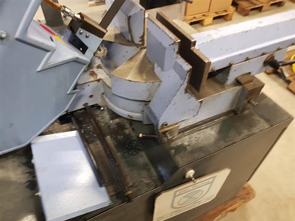 Grote foto bandzaag lintzaag mep shark 270 ccs halfautomatische zaagmachine enkel verstek zagen. doe het zelf en verbouw zaagmachines