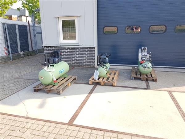 Grote foto gebruikte compressors creemers 60l tank geheel nagezien en klaar voor gebruik doe het zelf en verbouw compressors