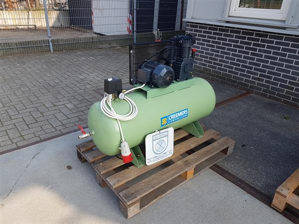 Grote foto creemers compressor 2 2kw 150l tank gebruikte compressors werkplaats. doe het zelf en verbouw compressors