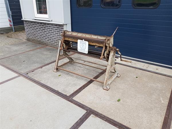 Grote foto jorg slagschaar knipschaar knipbank valschaar voor dun plaatwerk doe het zelf en verbouw gereedschappen en machines