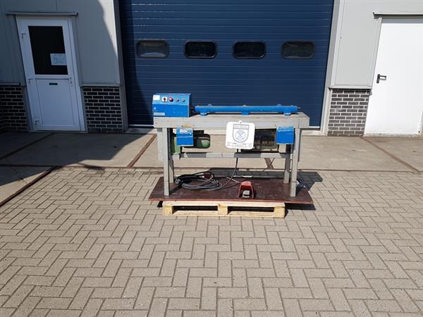 Grote foto dietech kraalmachine met voetpedaal en hoekafknipper 400v doe het zelf en verbouw gereedschappen en machines