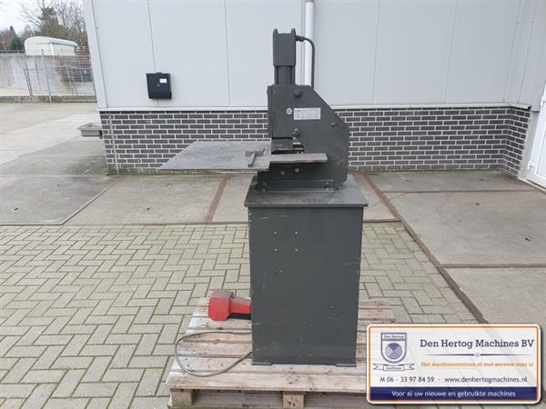 Grote foto jorg 1028 uithoeker uithapper 102x102x3mm 400v doe het zelf en verbouw gereedschappen en machines