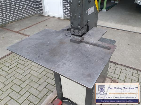 Grote foto jorg 1028 uithoeker uithapper 102x102x3mm 400v doe het zelf en verbouw gereedschappen en machines