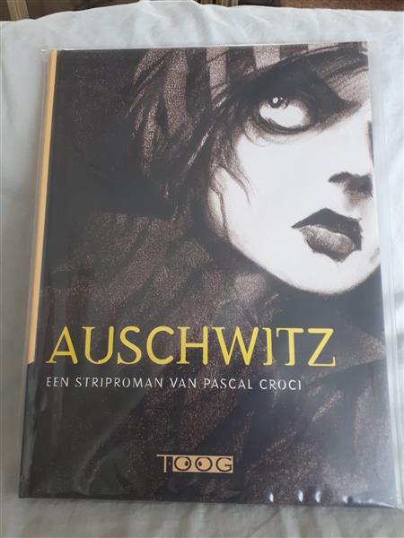 Grote foto afgeprijsd. strip. auschwitz. hc. striproman van pascal croci. 1e druk. luxe velours.2003. nieuwstaa boeken stripboeken