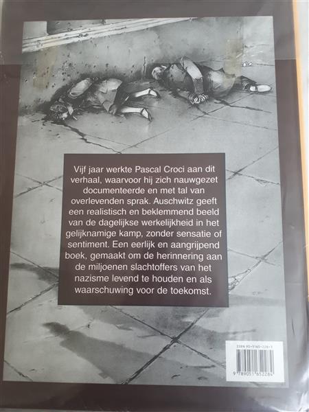 Grote foto afgeprijsd. strip. auschwitz. hc. striproman van pascal croci. 1e druk. luxe velours.2003. nieuwstaa boeken stripboeken