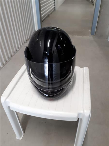 Grote foto afgeprijsd. motorhelm. maat xs 54 met opberghoes niet afgebeeld . nieuwstaat. slechts 2 x gebruikt. boeken hobby en vrije tijd