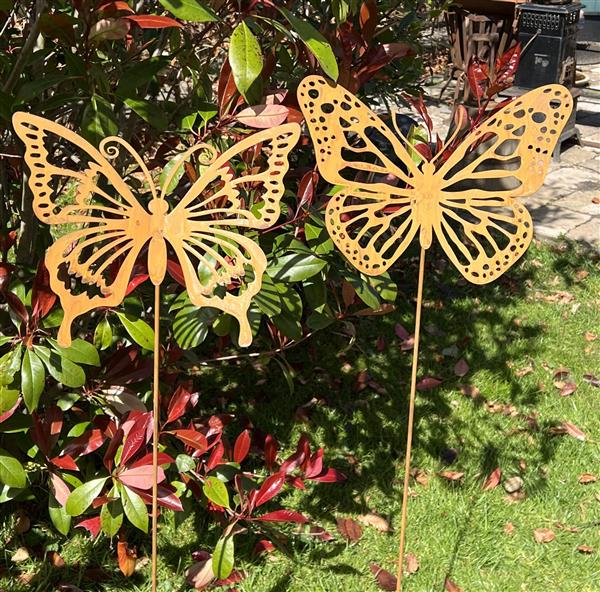 Grote foto tuinsteker vlinder roestig metaal 113 cm. sv1280a tuin en terras tuindecoratie