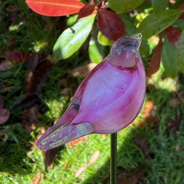 Grote foto tuinsteker vogel van glas roze gv210 tuin en terras tuindecoratie