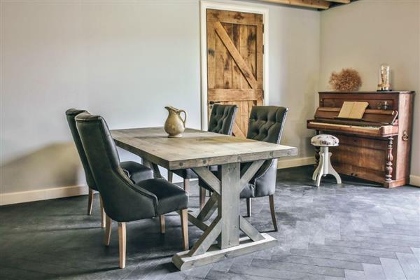 Grote foto prachtige actie luxe massieve kloosterhouten tafel huis en inrichting eettafels