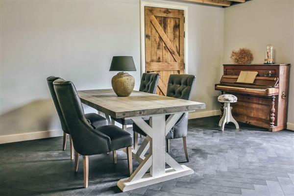 Grote foto prachtige actie luxe massieve kloosterhouten tafel huis en inrichting eettafels