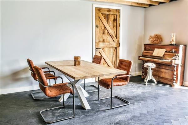 Grote foto sfeervolle luxe massieve eiken kloostertafel huis en inrichting eettafels