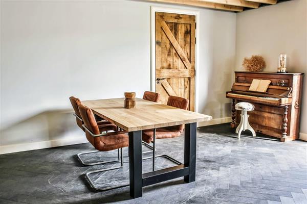 Grote foto prachtige actie moderne klooster eikenhouten tafel huis en inrichting eettafels