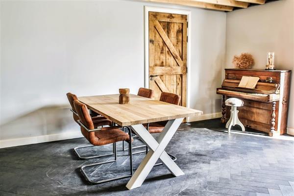 Grote foto prachtige kloosterhouten eikentafel op op huis en inrichting eettafels