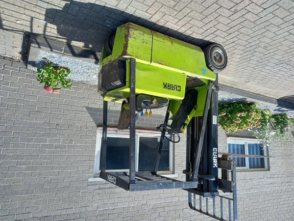 Grote foto clark tm 15 elektrische heftruck triplo 4 9 m shift agrarisch heftrucks