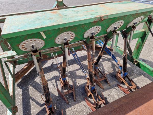 Grote foto thilot mechanische zaaimachine voor 5 rijen agrarisch zaaimachines