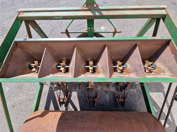 Grote foto thilot mechanische zaaimachine voor 5 rijen agrarisch zaaimachines