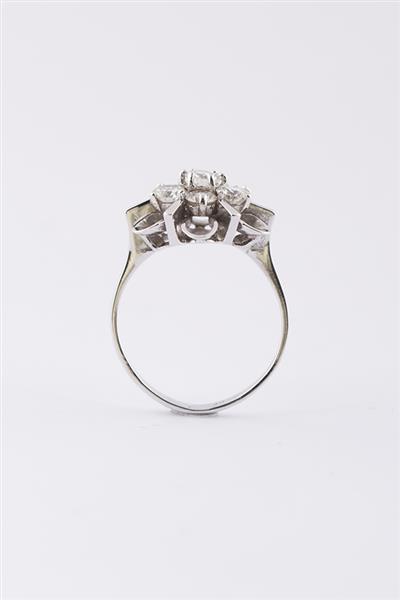 Grote foto wit gouden entourage ring met briljanten 1.00 ct. kleding dames sieraden