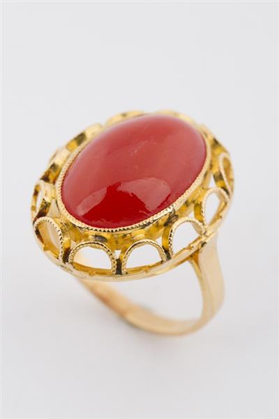 Grote foto gouden ring met bloedkoraal kleding dames sieraden
