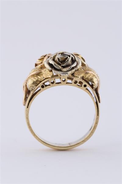 Grote foto gouden ring met roos motieven kleding dames sieraden
