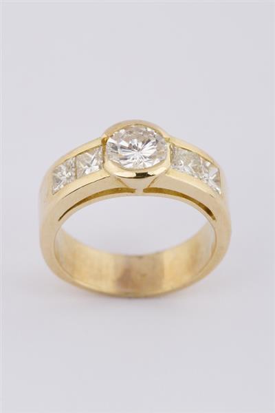 Grote foto gouden band ring met briljant en diamanten kleding dames sieraden