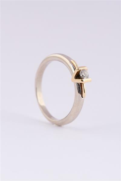 Grote foto wit geel gouden ring van het merk le chic en een briljant kleding dames sieraden