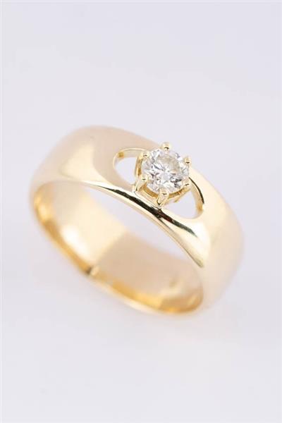 Grote foto gouden ring met een briljant 0.32 ct. kleding dames sieraden