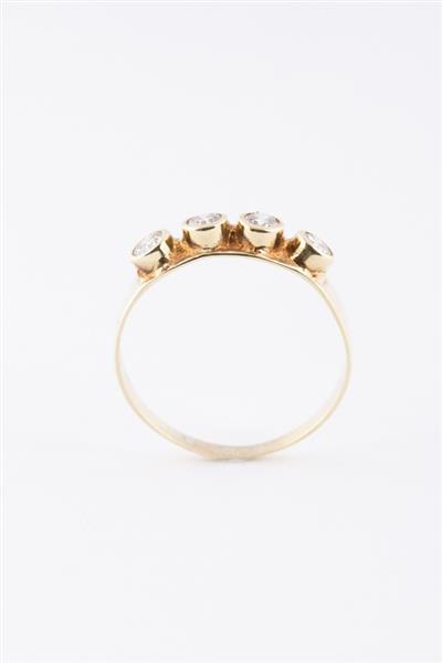 Grote foto gouden ring met 4 briljanten kleding dames sieraden