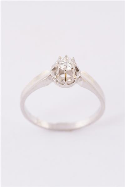 Grote foto wit gouden solitair ring met een briljant van ca. 0.24 ct. kleding dames sieraden