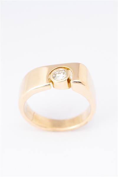 Grote foto massieve gouden heren ring met een briljant kleding dames sieraden