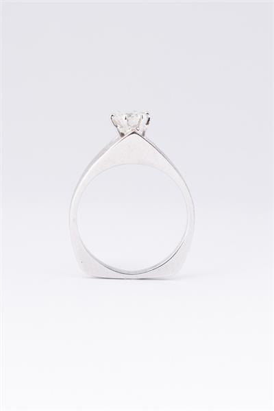 Grote foto wit gouden solitair ring met een briljant van 0.43 ct. kleding dames sieraden