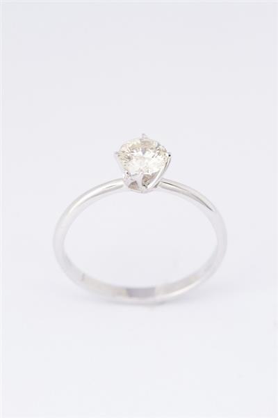 Grote foto wit gouden solitair ring met een briljant van 0.74 ct. kleding dames sieraden