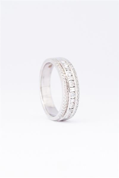 Grote foto wit gouden band ring met briljanten en baguette geslepen diamanten kleding dames sieraden