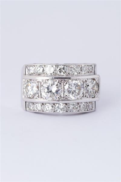 Grote foto wit gouden band ring met briljanten. ca. 3.2 ct. kleding dames sieraden