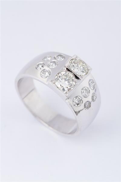 Grote foto wit gouden ring met 12 briljanten. ca. 1.4 ct. kleding dames sieraden