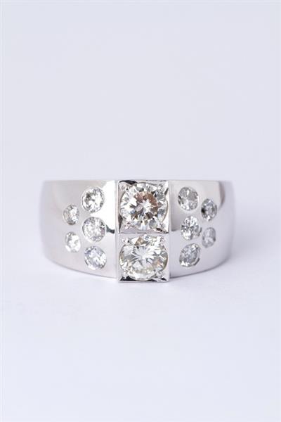 Grote foto wit gouden ring met 12 briljanten. ca. 1.4 ct. kleding dames sieraden