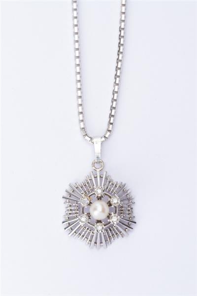 Grote foto wit gouden hanger met cultiv parels en diamant aan wit gouden collier kleding dames sieraden