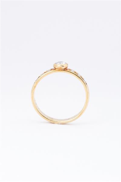 Grote foto gouden ring met 7 briljanten. totaal 0.27 ct. kleding dames sieraden