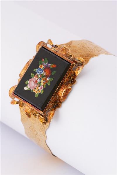 Grote foto gouden biedermeier armband met bloemen in onyx kleding dames sieraden